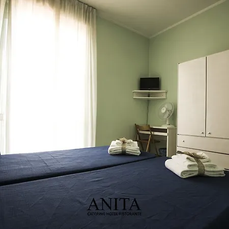 Anita 3*